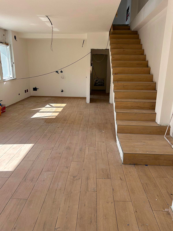 Rivestimento pavimentazione e scala